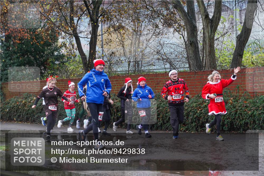 07.12.2025 - St. Pauli X-Mass-Run No. 15 Michael Burmester http://msf.ph/oto/9429838 07.12.2025 11:43:21 Laufen 1236, 43, 361, 2032, 4314 meine-sportfotos.de