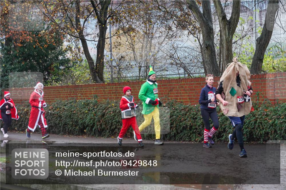 07.12.2025 - St. Pauli X-Mass-Run No. 15 Michael Burmester http://msf.ph/oto/9429848 07.12.2025 11:43:29 Laufen 4008 meine-sportfotos.de
