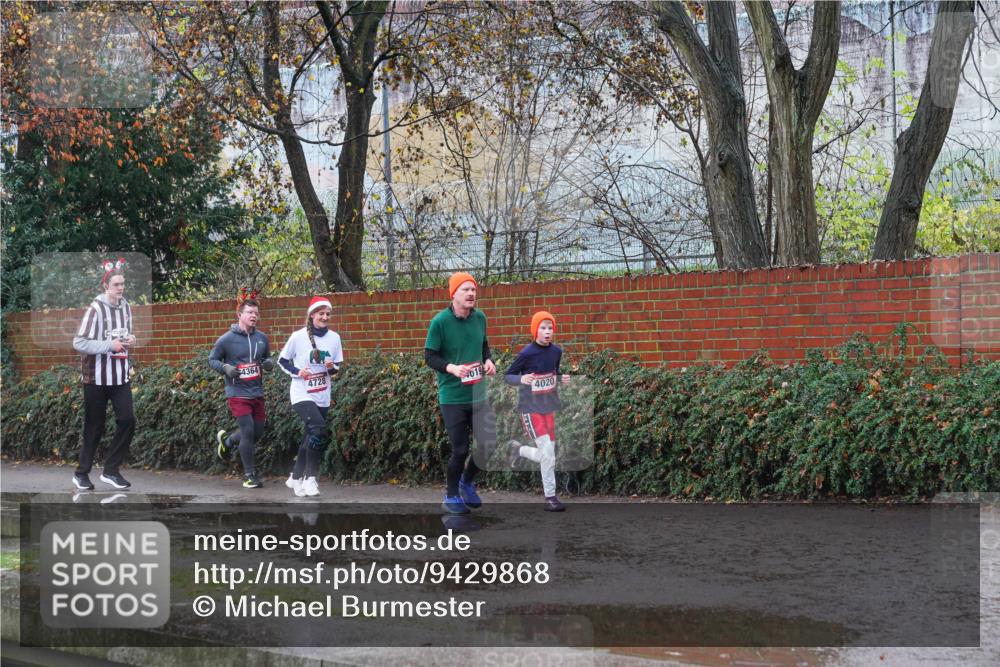 07.12.2025 - St. Pauli X-Mass-Run No. 15 Michael Burmester http://msf.ph/oto/9429868 07.12.2025 11:43:48 Laufen 4364, 4728, 019, 4020 meine-sportfotos.de
