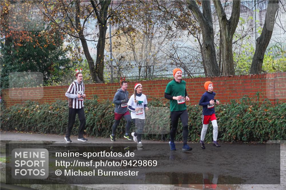 07.12.2025 - St. Pauli X-Mass-Run No. 15 Michael Burmester http://msf.ph/oto/9429869 07.12.2025 11:43:48 Laufen 4364, 4728, 4019, 4020 meine-sportfotos.de