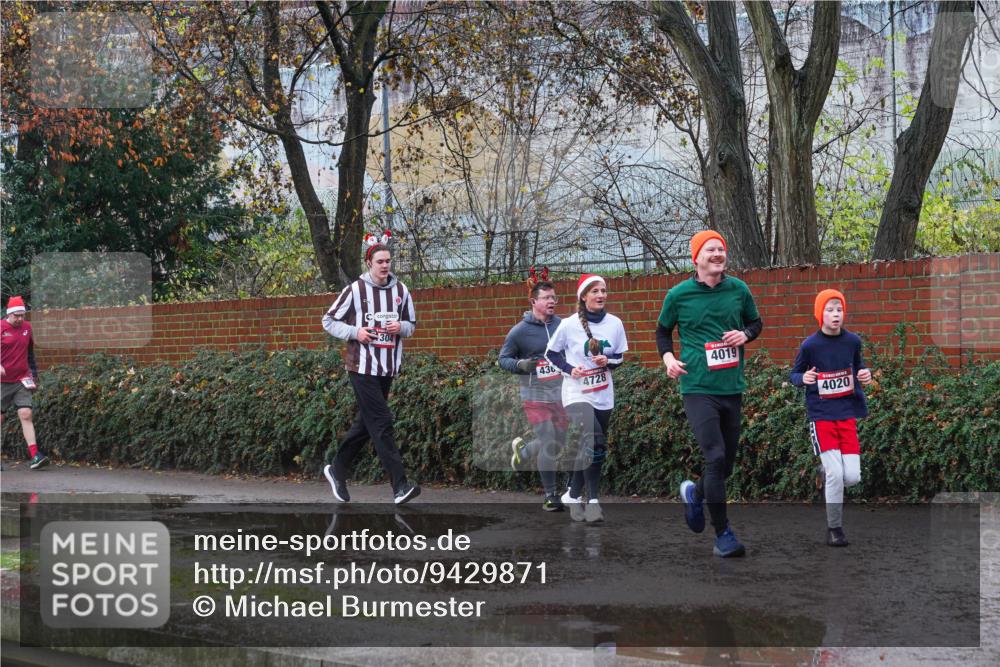07.12.2025 - St. Pauli X-Mass-Run No. 15 Michael Burmester http://msf.ph/oto/9429871 07.12.2025 11:43:49 Laufen 304, 436, 4728, 4019, 4020 meine-sportfotos.de