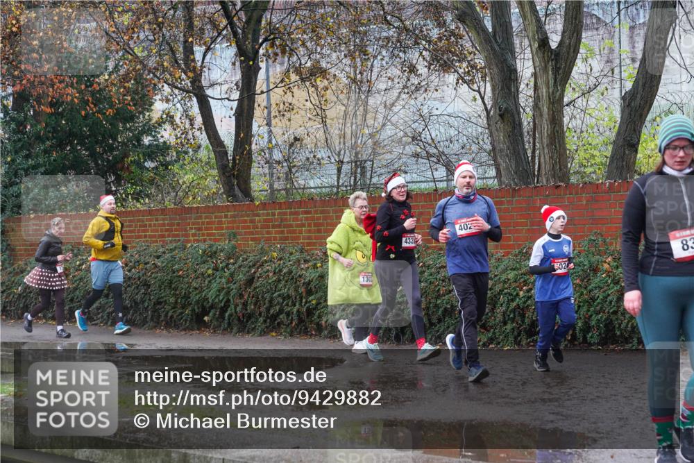 07.12.2025 - St. Pauli X-Mass-Run No. 15 Michael Burmester http://msf.ph/oto/9429882 07.12.2025 11:43:59 Laufen 430, 130, 402, 4328, 83, 502 meine-sportfotos.de