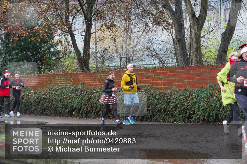 07.12.2025 - St. Pauli X-Mass-Run No. 15 Michael Burmester http://msf.ph/oto/9429883 07.12.2025 11:44:01 Laufen 768 meine-sportfotos.de