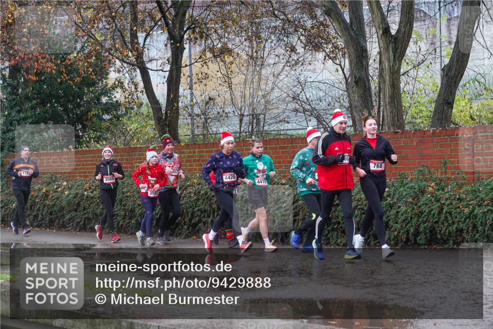 07.12.2025 - St. Pauli X-Mass-Run No. 15 Michael Burmester http://msf.ph/oto/9429888 07.12.2025 11:44:05 Laufen 178, 3569, 3581, 4420, 4418, 60, 768 meine-sportfotos.de