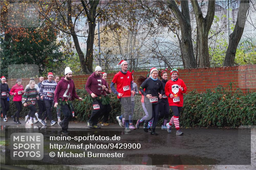 07.12.2025 - St. Pauli X-Mass-Run No. 15 Michael Burmester http://msf.ph/oto/9429900 07.12.2025 11:44:14 Laufen 4751, 432, 4346, 1347, 4313, 20, 4315 meine-sportfotos.de