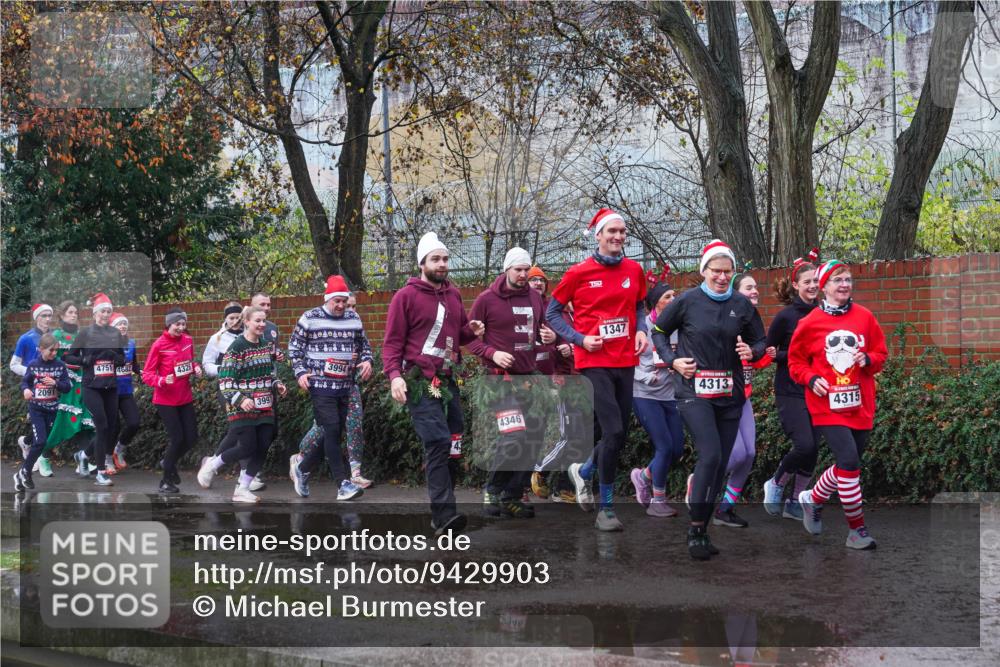 07.12.2025 - St. Pauli X-Mass-Run No. 15 Michael Burmester http://msf.ph/oto/9429903 07.12.2025 11:44:15 Laufen 2091, 4751, 4682, 400, 4326, 3994, 4346, 15, 1347, 4313, 4315 meine-sportfotos.de