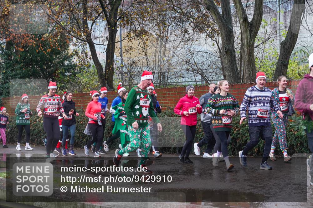 07.12.2025 - St. Pauli X-Mass-Run No. 15 Michael Burmester http://msf.ph/oto/9429910 07.12.2025 11:44:18 Laufen 4280, 4747, 50, 4231, 683, 666, 4326, 091, 3997, 3996, 3994 meine-sportfotos.de