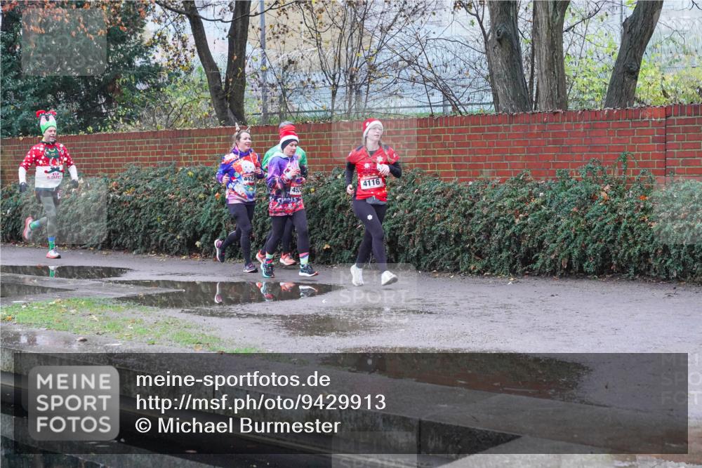 07.12.2025 - St. Pauli X-Mass-Run No. 15 Michael Burmester http://msf.ph/oto/9429913 07.12.2025 10:00:42 Laufen 452, 4524, 4116 meine-sportfotos.de