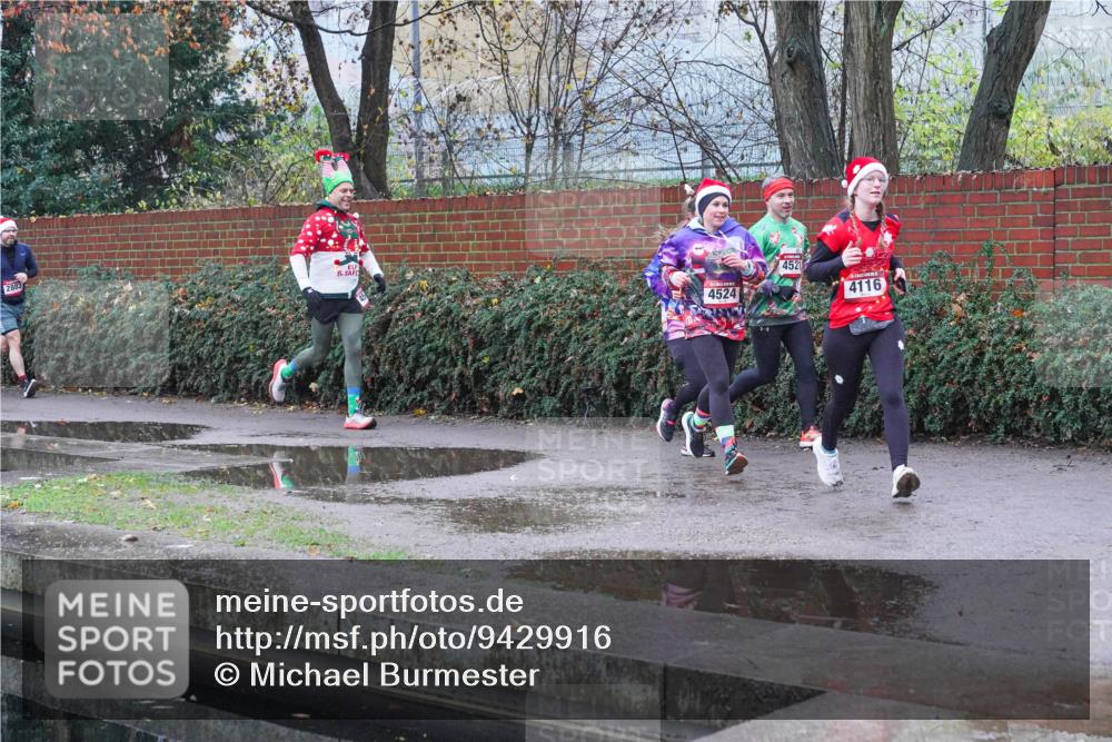 07.12.2025 - St. Pauli X-Mass-Run No. 15 Michael Burmester http://msf.ph/oto/9429916 07.12.2025 10:00:43 Laufen 2883, 4524, 4521, 4116 meine-sportfotos.de