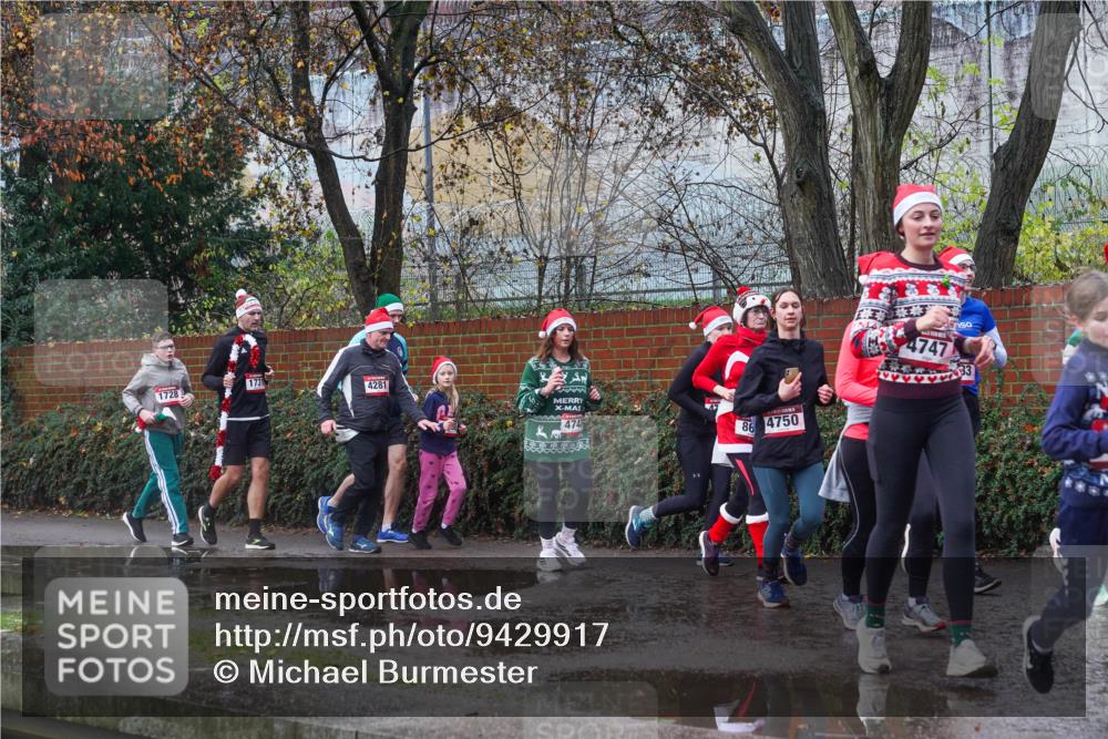 07.12.2025 - St. Pauli X-Mass-Run No. 15 Michael Burmester http://msf.ph/oto/9429917 07.12.2025 11:44:21 Laufen 1731, 4281, 1728, 474, 17, 86, 4750, 4747, 33 meine-sportfotos.de
