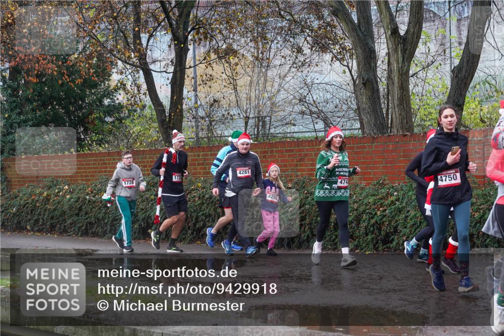 07.12.2025 - St. Pauli X-Mass-Run No. 15 Michael Burmester http://msf.ph/oto/9429918 07.12.2025 11:44:21 Laufen 4281, 1731, 1728, 4280, 500, 474, 4750 meine-sportfotos.de