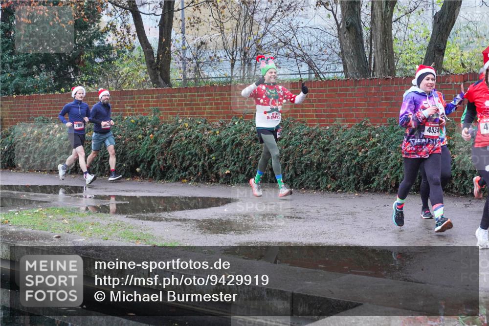 07.12.2025 - St. Pauli X-Mass-Run No. 15 Michael Burmester http://msf.ph/oto/9429919 07.12.2025 10:00:44 Laufen 2891, 4524 meine-sportfotos.de