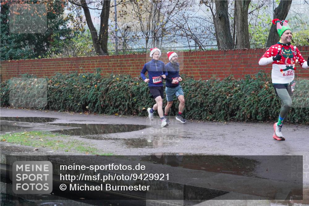 07.12.2025 - St. Pauli X-Mass-Run No. 15 Michael Burmester http://msf.ph/oto/9429921 07.12.2025 10:00:46 Laufen 2891 meine-sportfotos.de