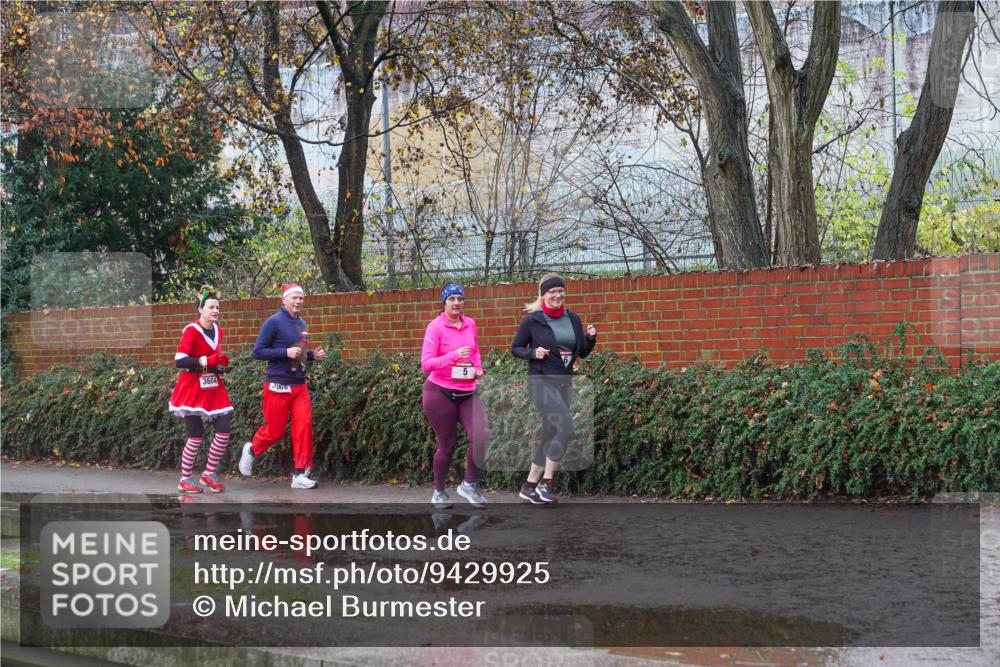 07.12.2025 - St. Pauli X-Mass-Run No. 15 Michael Burmester http://msf.ph/oto/9429925 07.12.2025 11:44:36 Laufen 3604, 3886 meine-sportfotos.de