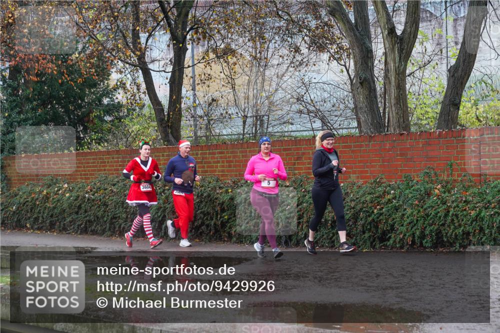 07.12.2025 - St. Pauli X-Mass-Run No. 15 Michael Burmester http://msf.ph/oto/9429926 07.12.2025 11:44:36 Laufen 3604, 3066, 5 meine-sportfotos.de