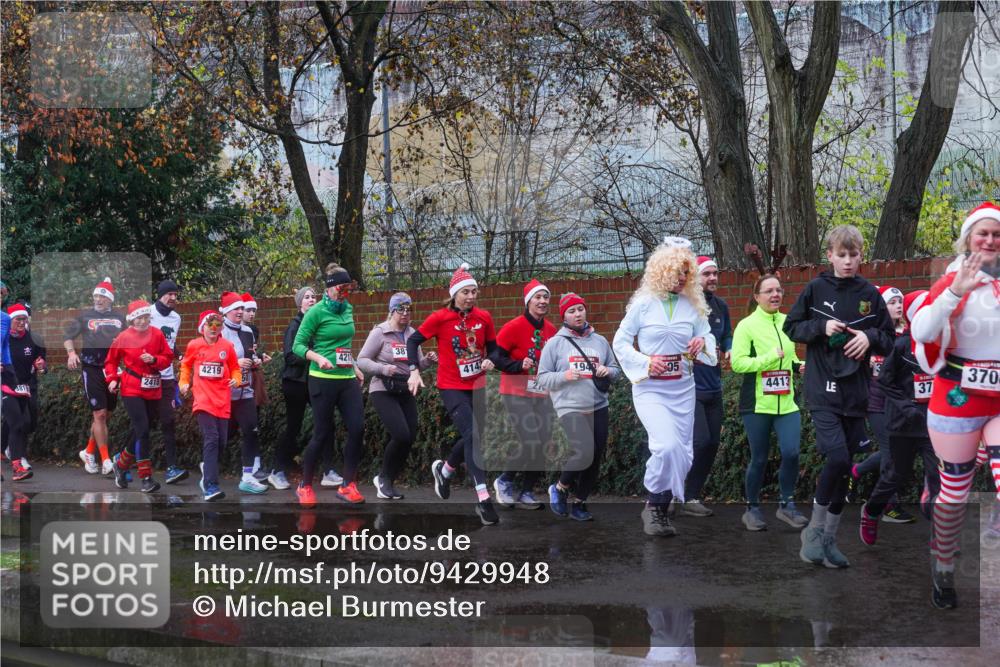 07.12.2025 - St. Pauli X-Mass-Run No. 15 Michael Burmester http://msf.ph/oto/9429948 07.12.2025 11:44:51 Laufen 38, 4211, 4219, 414, 1940, 2415, 4413, 370, 37 meine-sportfotos.de