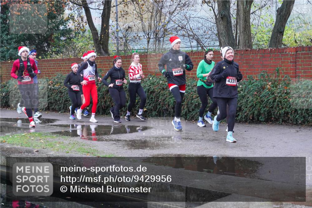07.12.2025 - St. Pauli X-Mass-Run No. 15 Michael Burmester http://msf.ph/oto/9429956 07.12.2025 10:01:15 Laufen 359, 438, 4356, 2565, 4436, 4331 meine-sportfotos.de