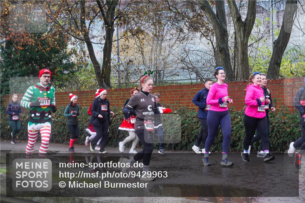 07.12.2025 - St. Pauli X-Mass-Run No. 15 Michael Burmester http://msf.ph/oto/9429963 07.12.2025 11:44:56 Laufen 4033, 4011, 1780, 17, 4021, 10, 580, 1583 meine-sportfotos.de