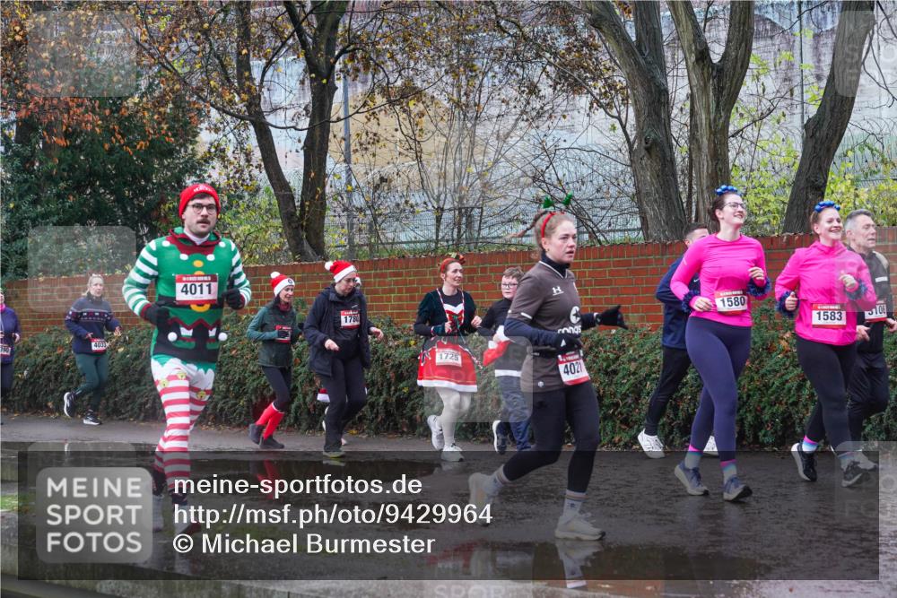 07.12.2025 - St. Pauli X-Mass-Run No. 15 Michael Burmester http://msf.ph/oto/9429964 07.12.2025 11:44:57 Laufen 4033, 4011, 1780, 1725, 4021, 1580, 1583, 106 meine-sportfotos.de