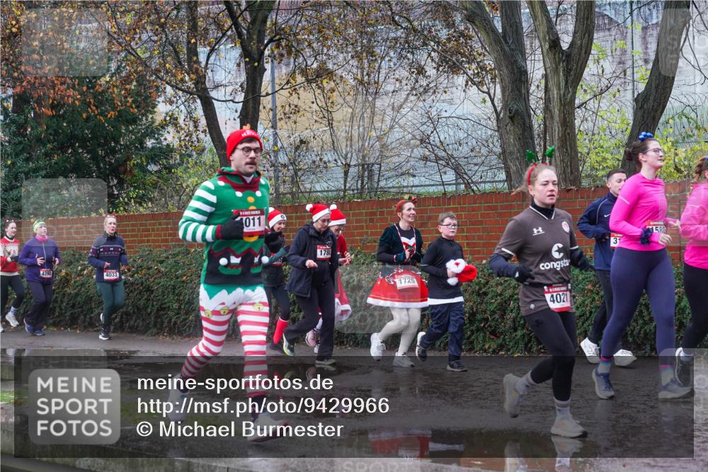 07.12.2025 - St. Pauli X-Mass-Run No. 15 Michael Burmester http://msf.ph/oto/9429966 07.12.2025 11:44:57 Laufen 4390, 4033, 011, 1780, 1725, 4021, 31, 580 meine-sportfotos.de