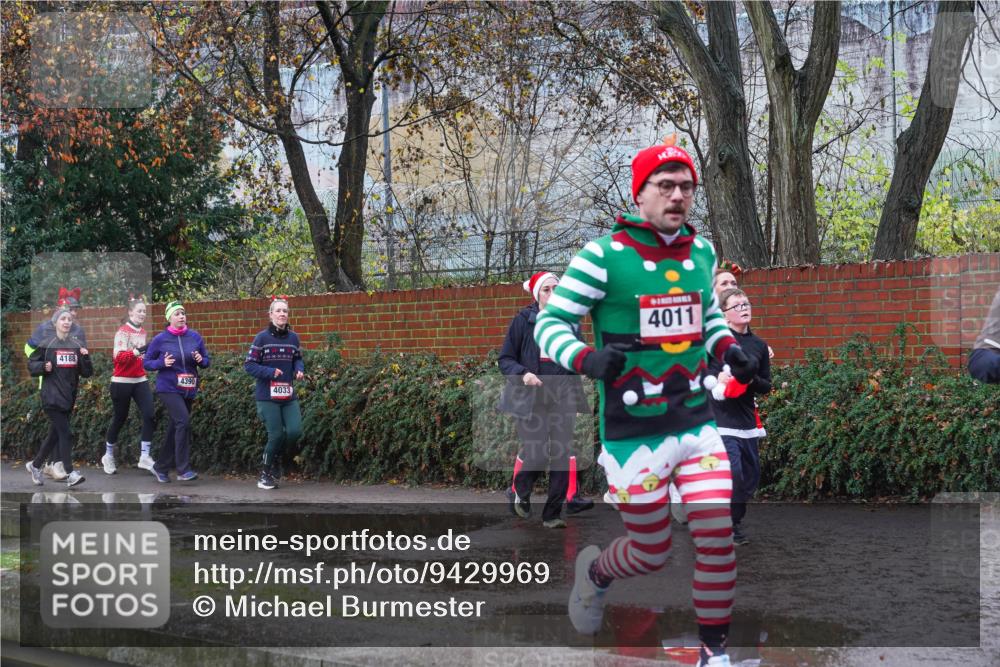 07.12.2025 - St. Pauli X-Mass-Run No. 15 Michael Burmester http://msf.ph/oto/9429969 07.12.2025 11:44:58 Laufen 4188, 4390, 4033, 4011 meine-sportfotos.de