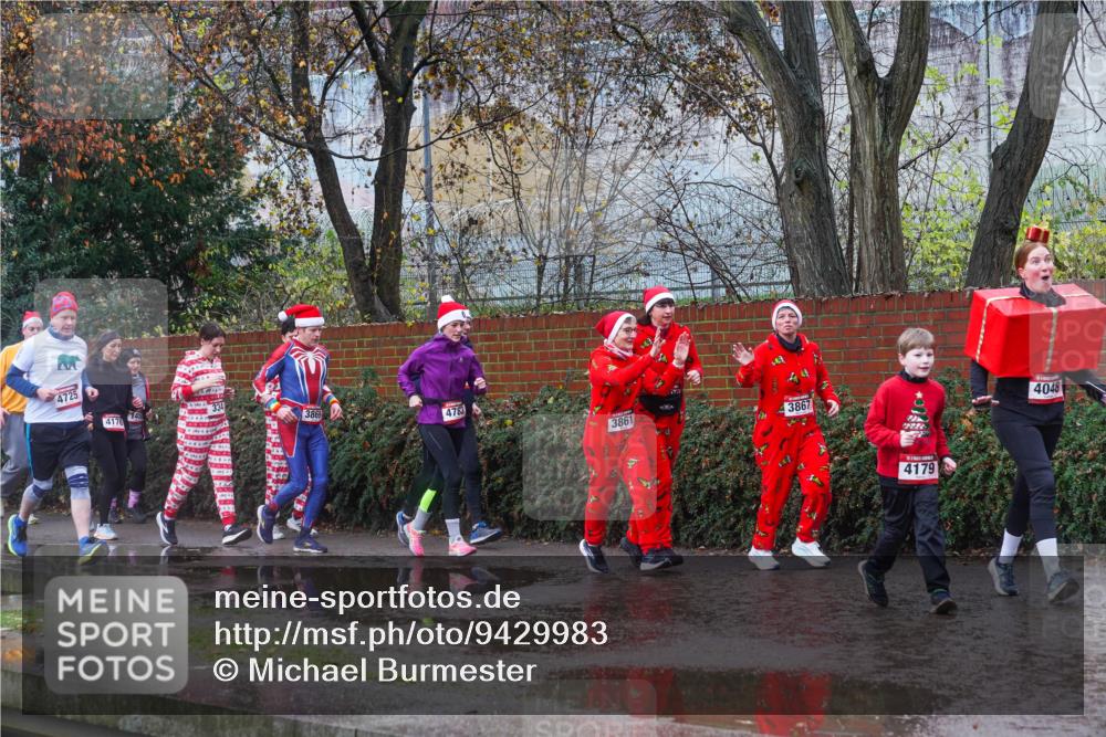 07.12.2025 - St. Pauli X-Mass-Run No. 15 Michael Burmester http://msf.ph/oto/9429983 07.12.2025 11:45:04 Laufen 4725, 4176, 3869, 4783, 3861, 3867, 4179, 4048 meine-sportfotos.de