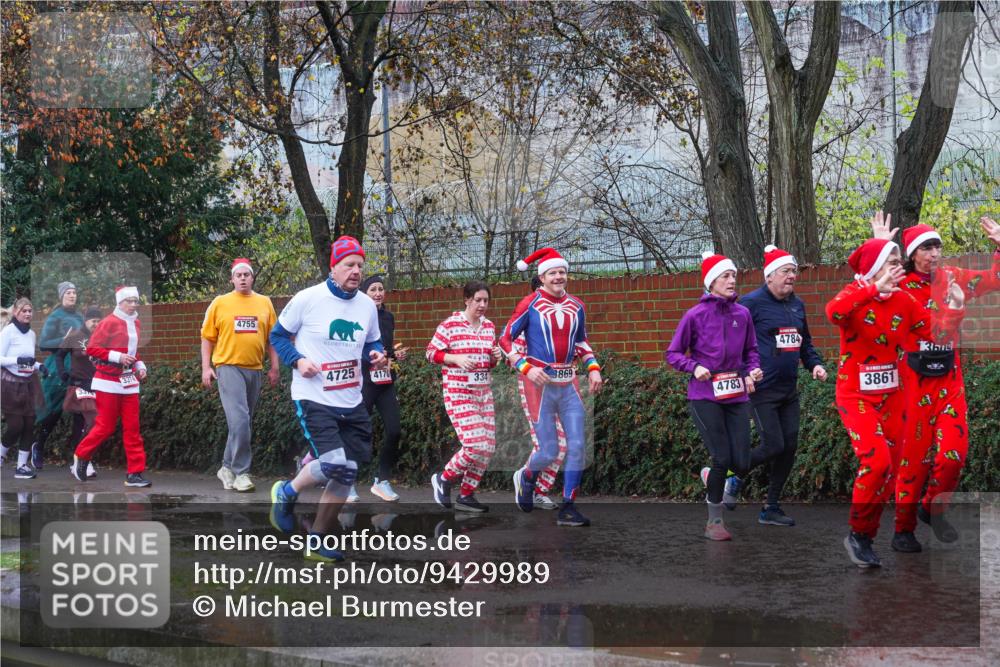 07.12.2025 - St. Pauli X-Mass-Run No. 15 Michael Burmester http://msf.ph/oto/9429989 07.12.2025 11:45:06 Laufen 33, 3314, 4755, 4725, 4176, 334, 3869, 4783, 4784, 3861, 36 meine-sportfotos.de