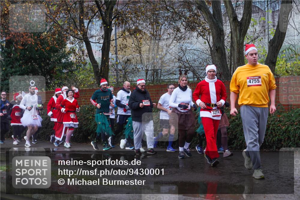 07.12.2025 - St. Pauli X-Mass-Run No. 15 Michael Burmester http://msf.ph/oto/9430001 07.12.2025 11:45:10 Laufen 401, 4197, 4302, 3427, 47, 3374, 4755 meine-sportfotos.de