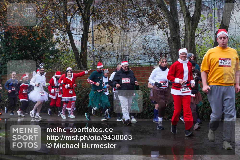 07.12.2025 - St. Pauli X-Mass-Run No. 15 Michael Burmester http://msf.ph/oto/9430003 07.12.2025 11:45:10 Laufen 401, 430, 4302, 41, 3427, 3376, 3374, 75, 4755 meine-sportfotos.de