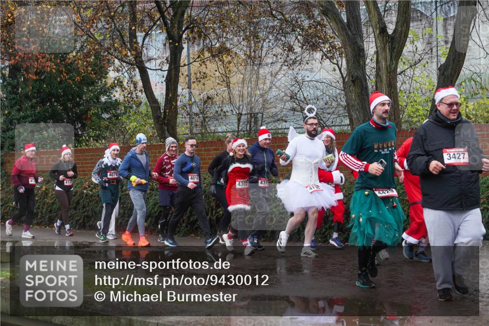 07.12.2025 - St. Pauli X-Mass-Run No. 15 Michael Burmester http://msf.ph/oto/9430012 07.12.2025 11:45:13 Laufen 4137, 4076, 4018, 4302, 4311, 38838, 4429, 3427 meine-sportfotos.de