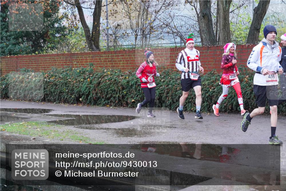 07.12.2025 - St. Pauli X-Mass-Run No. 15 Michael Burmester http://msf.ph/oto/9430013 07.12.2025 10:01:58 Laufen 459 meine-sportfotos.de