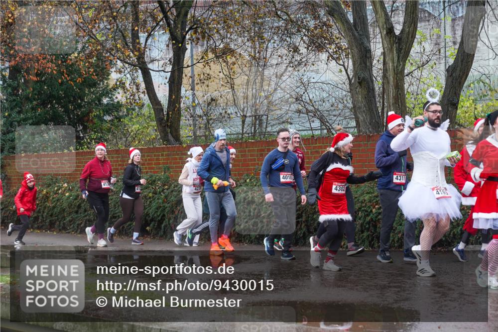 07.12.2025 - St. Pauli X-Mass-Run No. 15 Michael Burmester http://msf.ph/oto/9430015 07.12.2025 11:45:15 Laufen 4138, 4018, 423, 4302, 4311, 419 meine-sportfotos.de