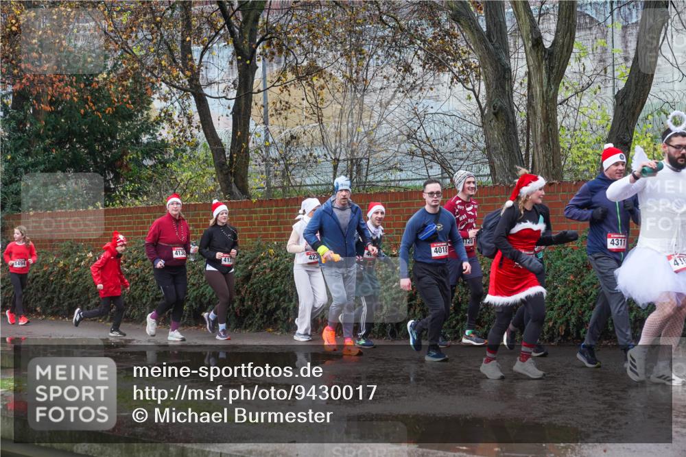 07.12.2025 - St. Pauli X-Mass-Run No. 15 Michael Burmester http://msf.ph/oto/9430017 07.12.2025 11:45:15 Laufen 1494, 4137, 423, 4018, 720, 4311, 416 meine-sportfotos.de