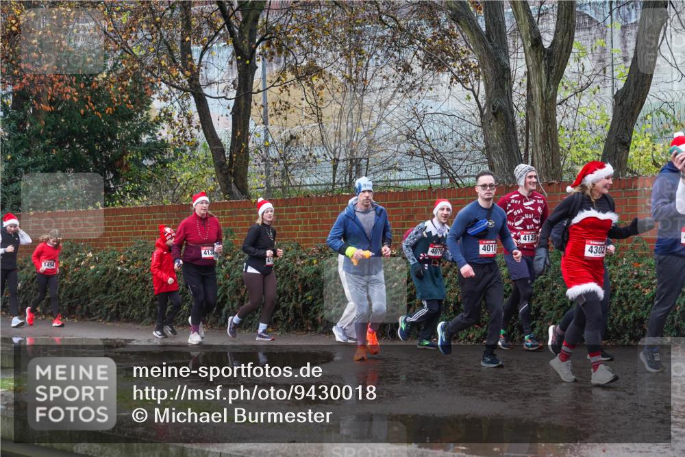 07.12.2025 - St. Pauli X-Mass-Run No. 15 Michael Burmester http://msf.ph/oto/9430018 07.12.2025 11:45:15 Laufen 4138, 4120, 1494, 413, 4076, 4018, 4302 meine-sportfotos.de