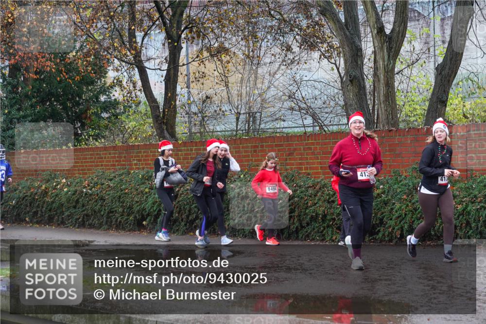 07.12.2025 - St. Pauli X-Mass-Run No. 15 Michael Burmester http://msf.ph/oto/9430025 07.12.2025 11:45:18 Laufen 1494, 41 meine-sportfotos.de
