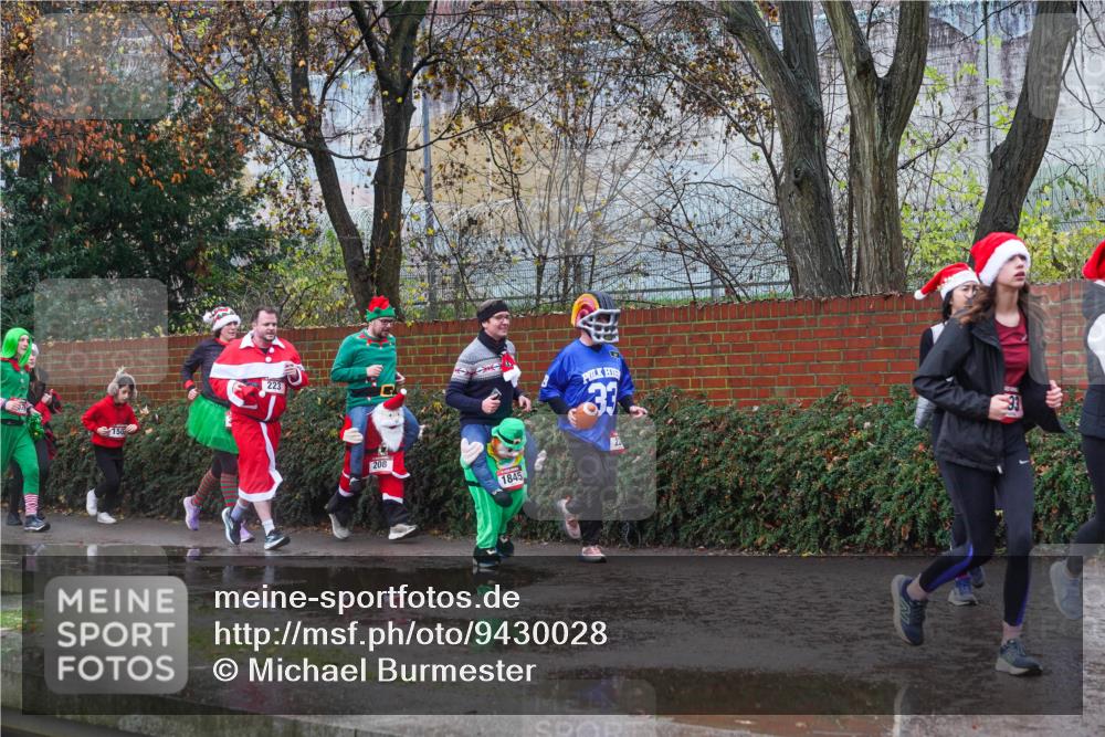 07.12.2025 - St. Pauli X-Mass-Run No. 15 Michael Burmester http://msf.ph/oto/9430028 07.12.2025 11:45:22 Laufen 223, 208, 1845, 33 meine-sportfotos.de