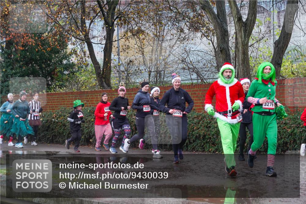 07.12.2025 - St. Pauli X-Mass-Run No. 15 Michael Burmester http://msf.ph/oto/9430039 07.12.2025 11:45:26 Laufen 20, 440, 1450, 2227, 1446, 5526, 32, 3279 meine-sportfotos.de