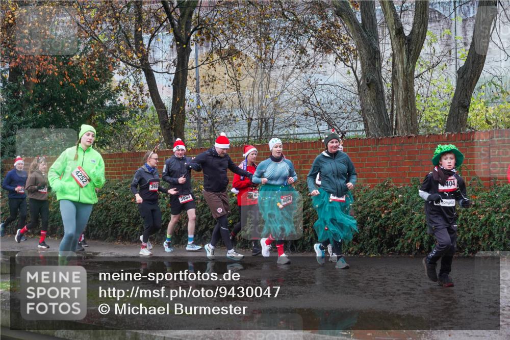 07.12.2025 - St. Pauli X-Mass-Run No. 15 Michael Burmester http://msf.ph/oto/9430047 07.12.2025 11:45:29 Laufen 4252 meine-sportfotos.de