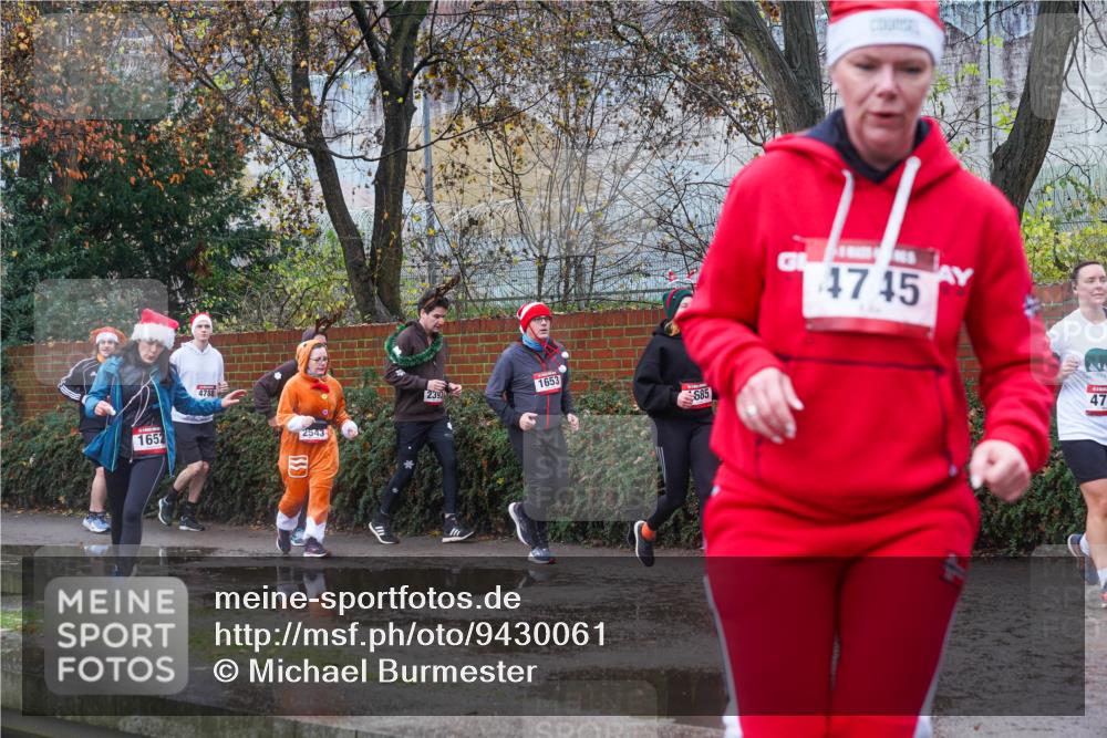 07.12.2025 - St. Pauli X-Mass-Run No. 15 Michael Burmester http://msf.ph/oto/9430061 07.12.2025 11:45:36 Laufen 1652, 4788, 2543, 2393, 1653, 685, 4745, 47 meine-sportfotos.de