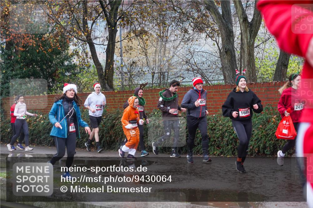 07.12.2025 - St. Pauli X-Mass-Run No. 15 Michael Burmester http://msf.ph/oto/9430064 07.12.2025 11:45:37 Laufen 16, 4788, 2394, 2547, 653, 1685, 2414 meine-sportfotos.de