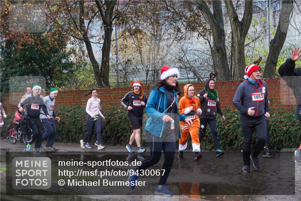07.12.2025 - St. Pauli X-Mass-Run No. 15 Michael Burmester http://msf.ph/oto/9430067 07.12.2025 11:45:39 Laufen 4787, 478, 4789, 2543, 1653, 2394 meine-sportfotos.de