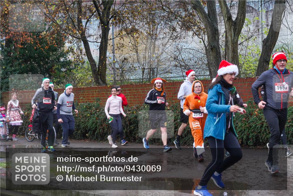 07.12.2025 - St. Pauli X-Mass-Run No. 15 Michael Burmester http://msf.ph/oto/9430069 07.12.2025 11:45:39 Laufen 789, 4787, 4786, 2543, 1655 meine-sportfotos.de