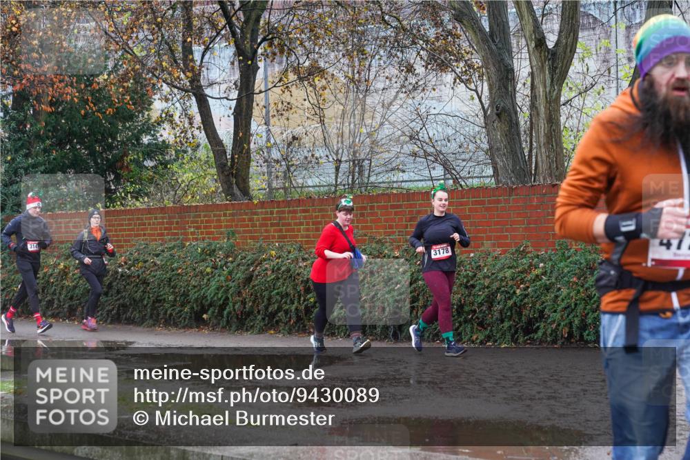 07.12.2025 - St. Pauli X-Mass-Run No. 15 Michael Burmester http://msf.ph/oto/9430089 07.12.2025 11:45:51 Laufen 314, 3178, 47 meine-sportfotos.de