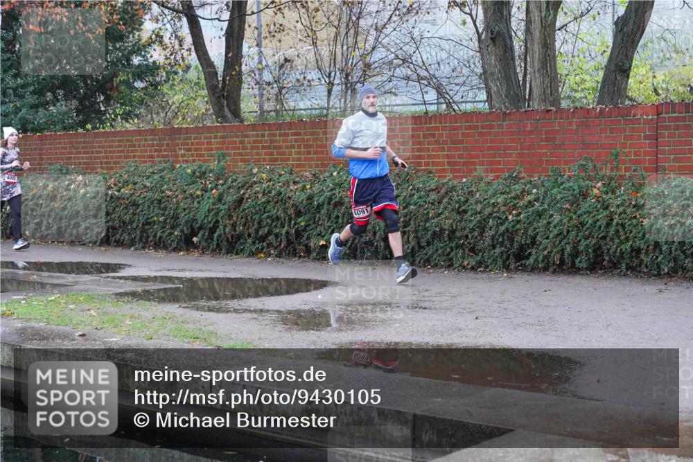 07.12.2025 - St. Pauli X-Mass-Run No. 15 Michael Burmester http://msf.ph/oto/9430105 07.12.2025 10:03:17 Laufen 4091 meine-sportfotos.de