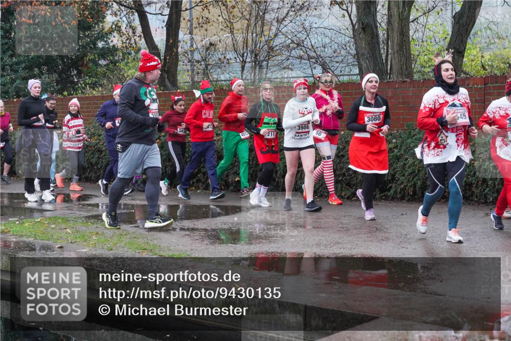 07.12.2025 - St. Pauli X-Mass-Run No. 15 Michael Burmester http://msf.ph/oto/9430135 07.12.2025 10:04:12 Laufen 398, 3412, 4513, 211, 3986, 50, 3080, 45 meine-sportfotos.de