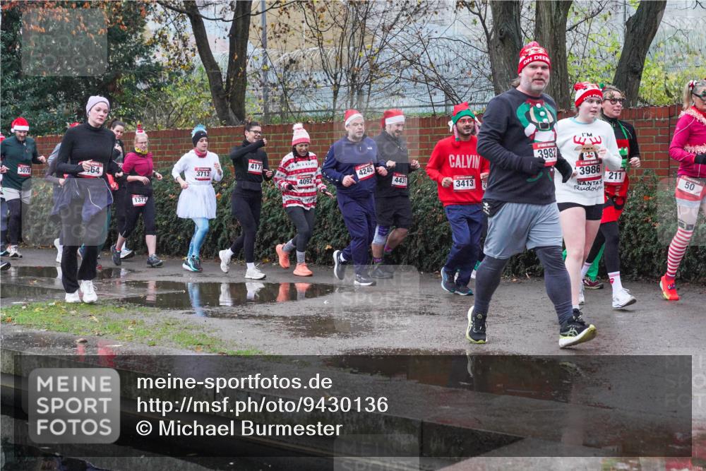 07.12.2025 - St. Pauli X-Mass-Run No. 15 Michael Burmester http://msf.ph/oto/9430136 07.12.2025 10:04:14 Laufen 64, 3078, 1373, 4177, 3713, 4245, 4092, 4431, 3413, 3982, 33, 3986, 211, 50 meine-sportfotos.de