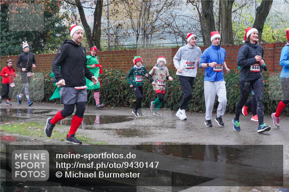 07.12.2025 - St. Pauli X-Mass-Run No. 15 Michael Burmester http://msf.ph/oto/9430147 07.12.2025 10:04:29 Laufen 4454, 1016, 1076, 4407, 4448, 4446 meine-sportfotos.de