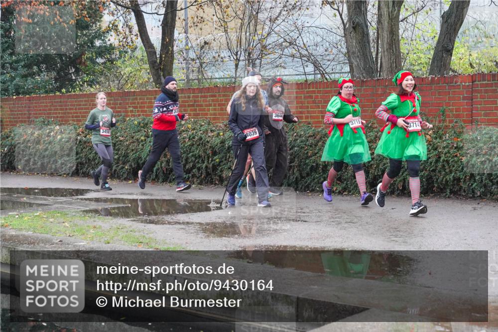 07.12.2025 - St. Pauli X-Mass-Run No. 15 Michael Burmester http://msf.ph/oto/9430164 07.12.2025 10:04:51 Laufen 3458, 4039, 3644, 3715, 3714 meine-sportfotos.de