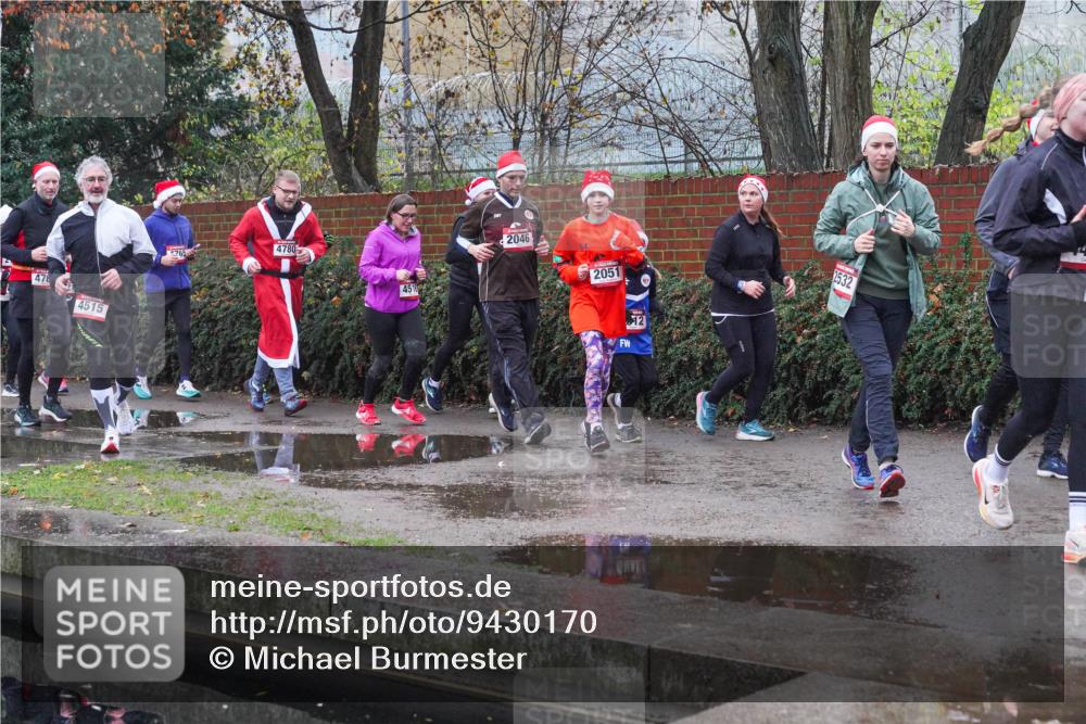 07.12.2025 - St. Pauli X-Mass-Run No. 15 Michael Burmester http://msf.ph/oto/9430170 07.12.2025 10:04:59 Laufen 4515, 4780, 4510, 2046, 2051, 12, 2532 meine-sportfotos.de