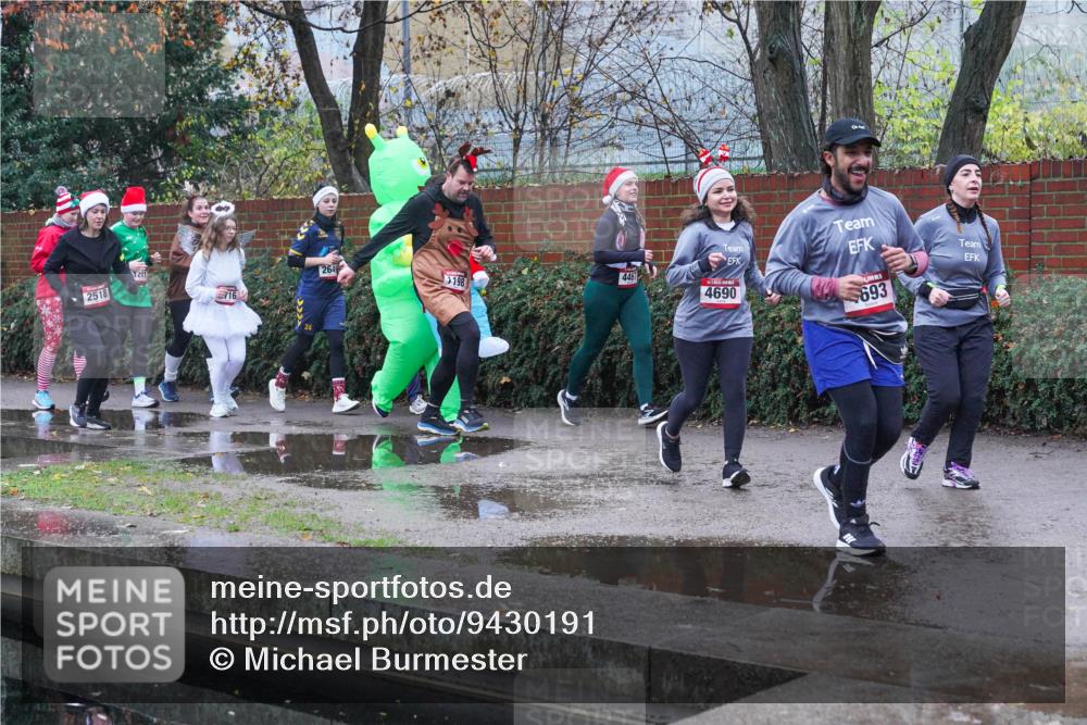07.12.2025 - St. Pauli X-Mass-Run No. 15 Michael Burmester http://msf.ph/oto/9430191 07.12.2025 10:05:39 Laufen 2518, 716, 264, 446, 198, 4690, 693 meine-sportfotos.de